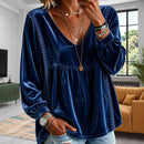 Blusa Manu com Decote V e Detalhes Geométricos